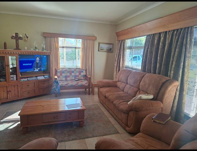 3 BEDROOM HOUSE FOR SALE IN BOSKLOOF